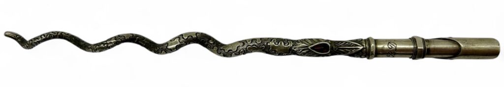 Bramah type snake pen